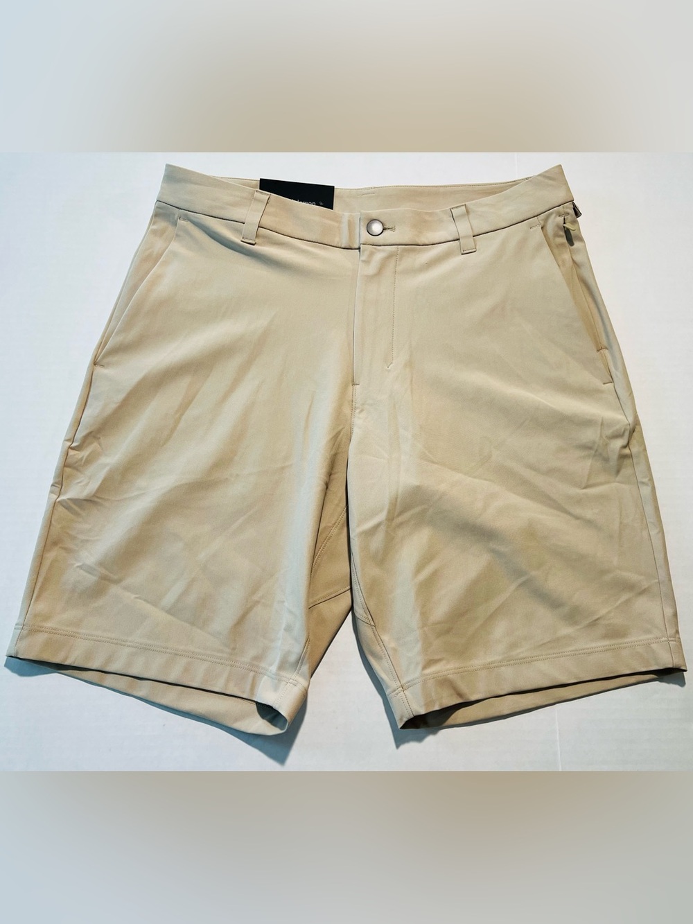 Lululemon Men’s Commission Short Classic Fit Sz 32”x 9” Warpstreme Stretch Khaki